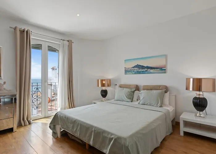 Puerto Banus, Marbella, Penthouse Apartment, Near Golf Apartament Marbella